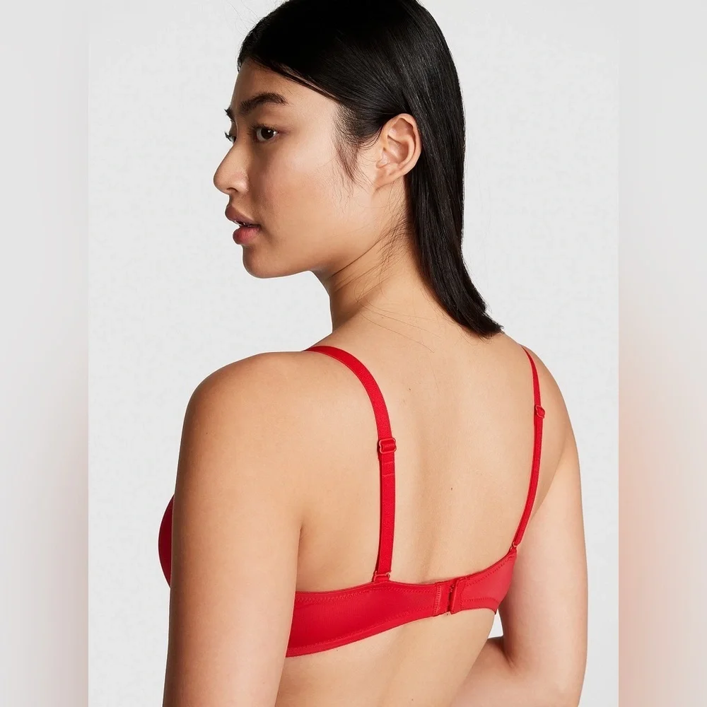 PINK Victoria’s Secret PINK WEAR EVERYWHERE PUSH-UP BRA Size 34C Red Pepper